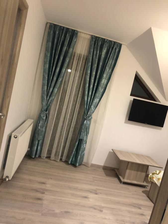 New House Hotel Curtea De Arges Exterior photo